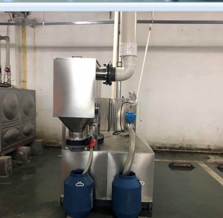 餐飲隔油一體化設(shè)備正在施工圖 餐飲隔油一體化設(shè)備正在施工圖